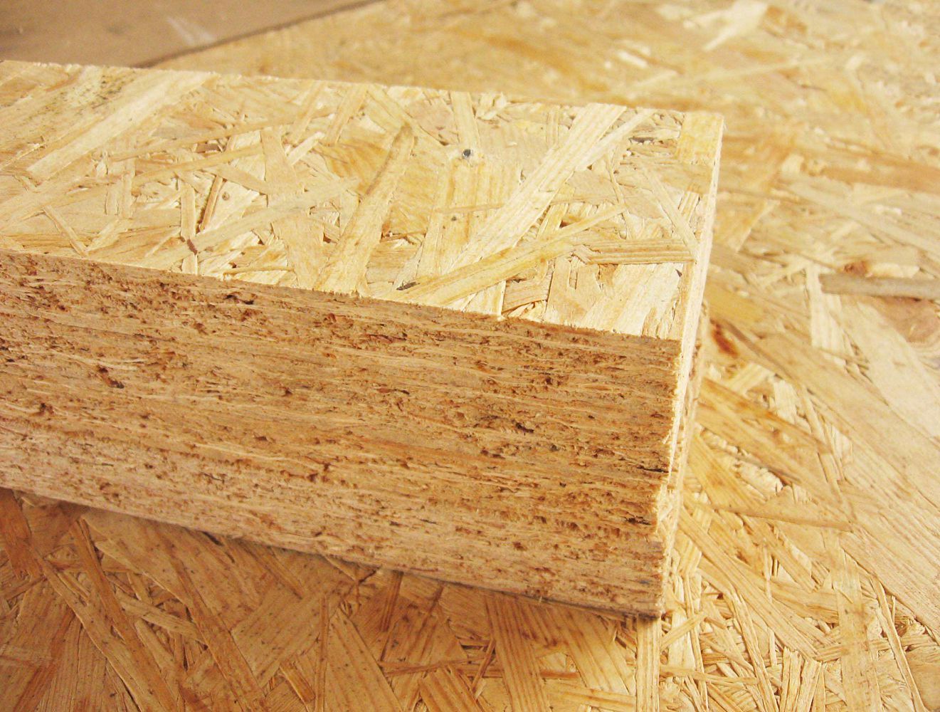 Чем отличаются OSB-1, 2, 3, 4. Показываю, как выглядит OSB-4 - наиболее прочные и экологичные плиты0