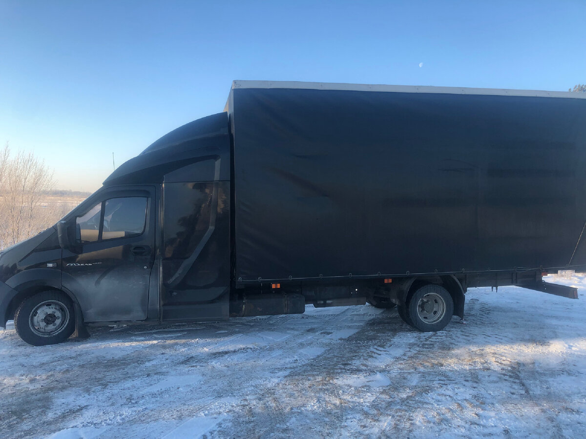 Моя газель с закабинным спальным местом. 