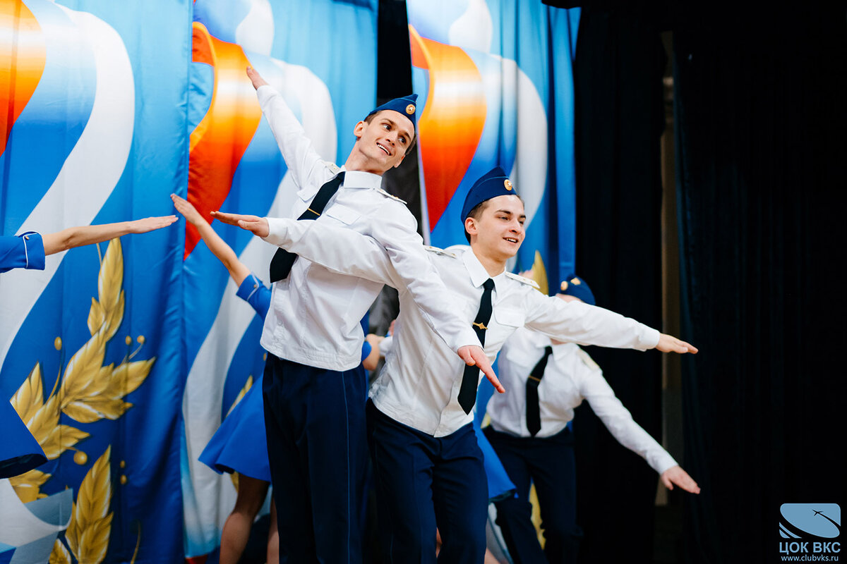 В Центральном офицерском клубе ВКС прошли торжественные мероприятия, посвященные Дню героев Отечества