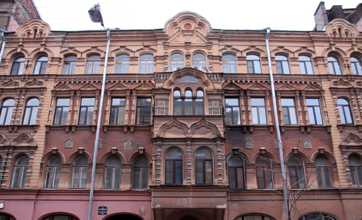 Санкт-Петербург, «Дом Н.Н. Никонова» на улице Достоевского, 38