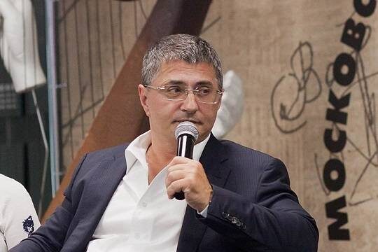    Александр Мясников назвал условие заражения оспой обезьян