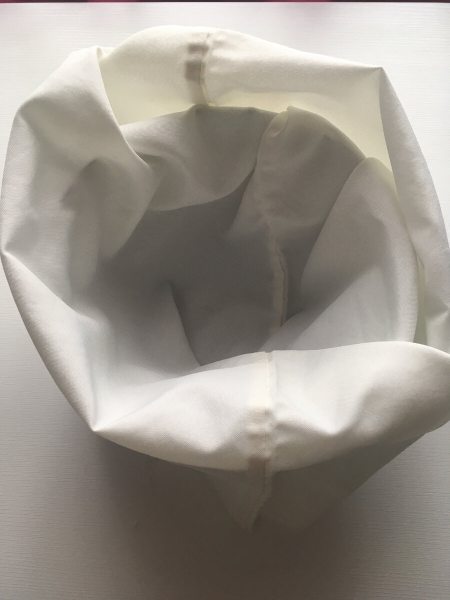 Лавсановый мешок в ёмкости.