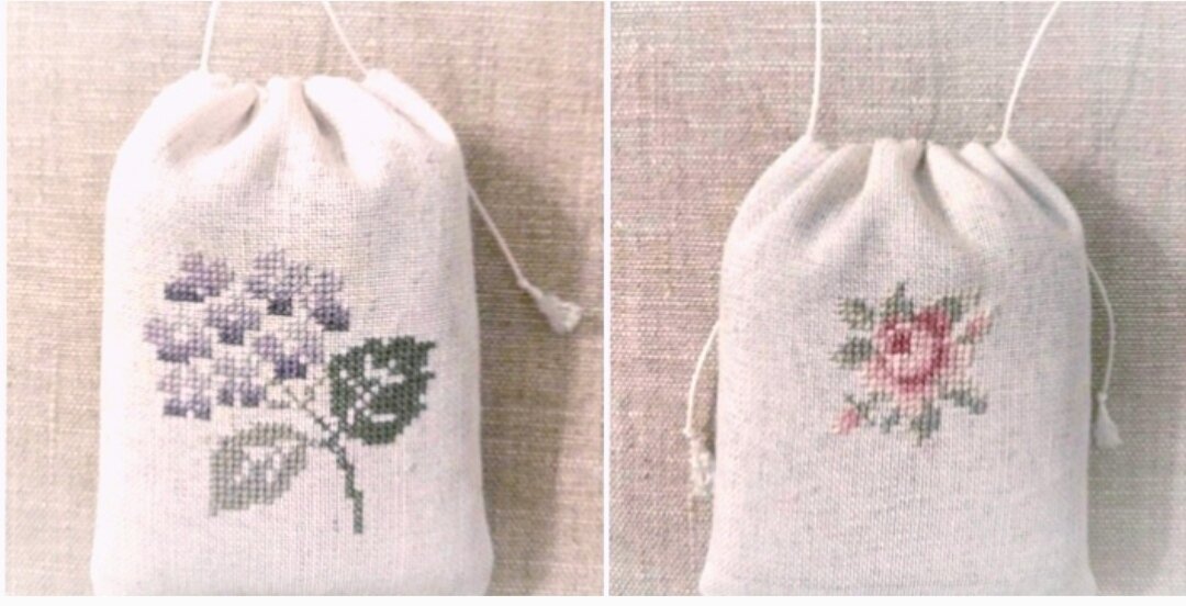 Цветочные миниатюры отлично смотрятся на мешочках-саше!