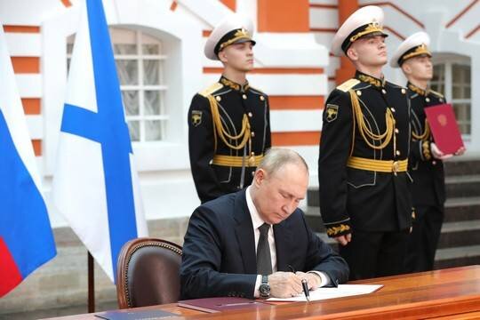    Адмирал объяснил значение подписания Владимиром Путиным Корабельного устава