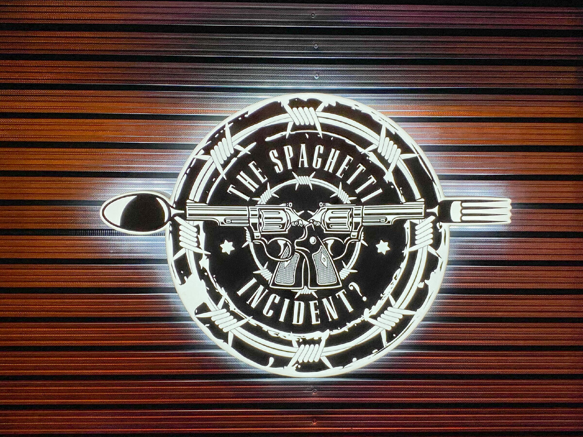 Лого полностью соответствует атмосфере заведения