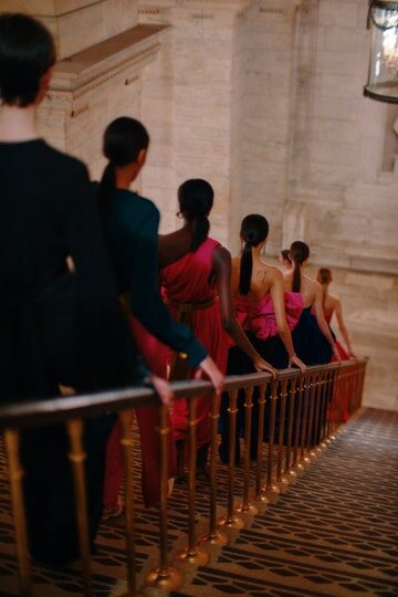 1/11 На фото: Alberta Ferretti осень-зима 2020 © Jamie Stoker 