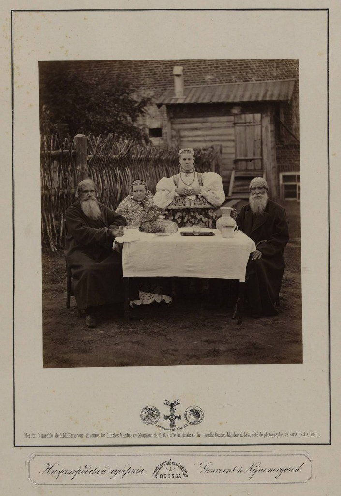 Рауль Ж. Х. В 1870-е гг. путешествовал по России, создавая постановочные снимки этнографического жанра