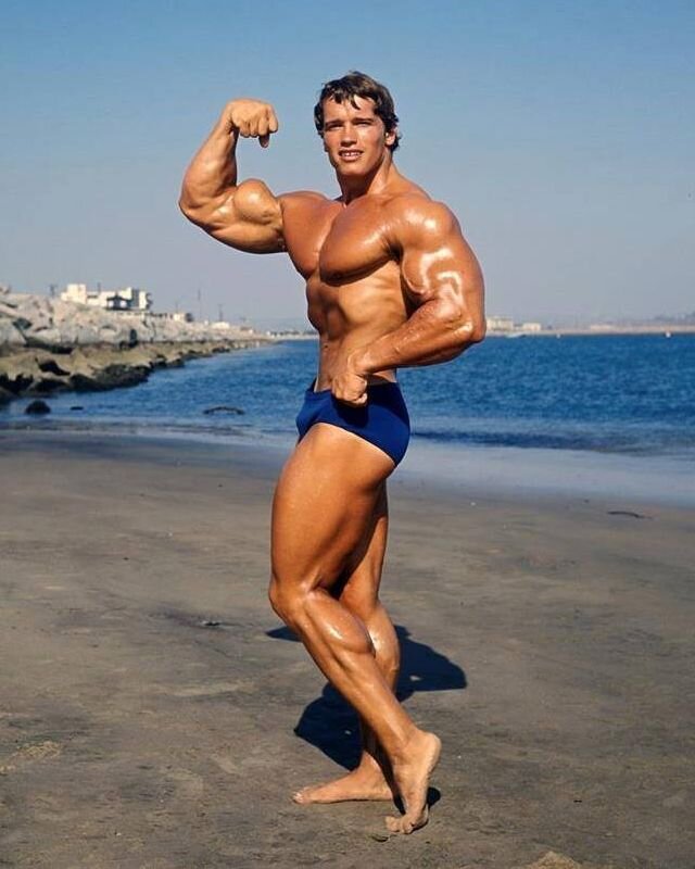 Арнольд Шварценеггер бодибилдинг икры