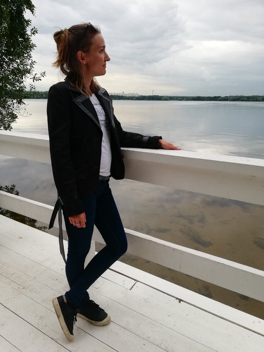 Вот, нашла фотку, где ещё заметны последствия третьих родов