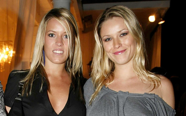 На фото Кира (справа) со своей сестрой-художницей Лаурой