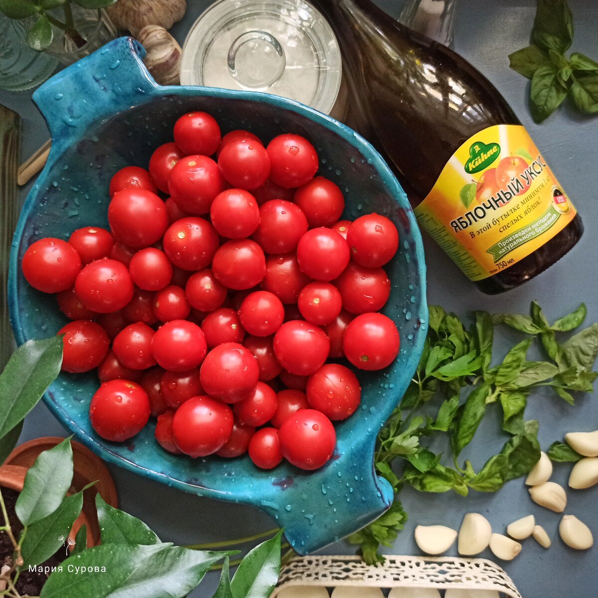 Помидоры черри мы купили по 50 р.за 1 кг.на оптовом рынке.