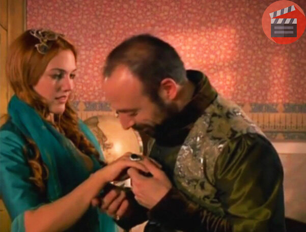 Первый подарок, прошедший с Хюррем всю жизнь.