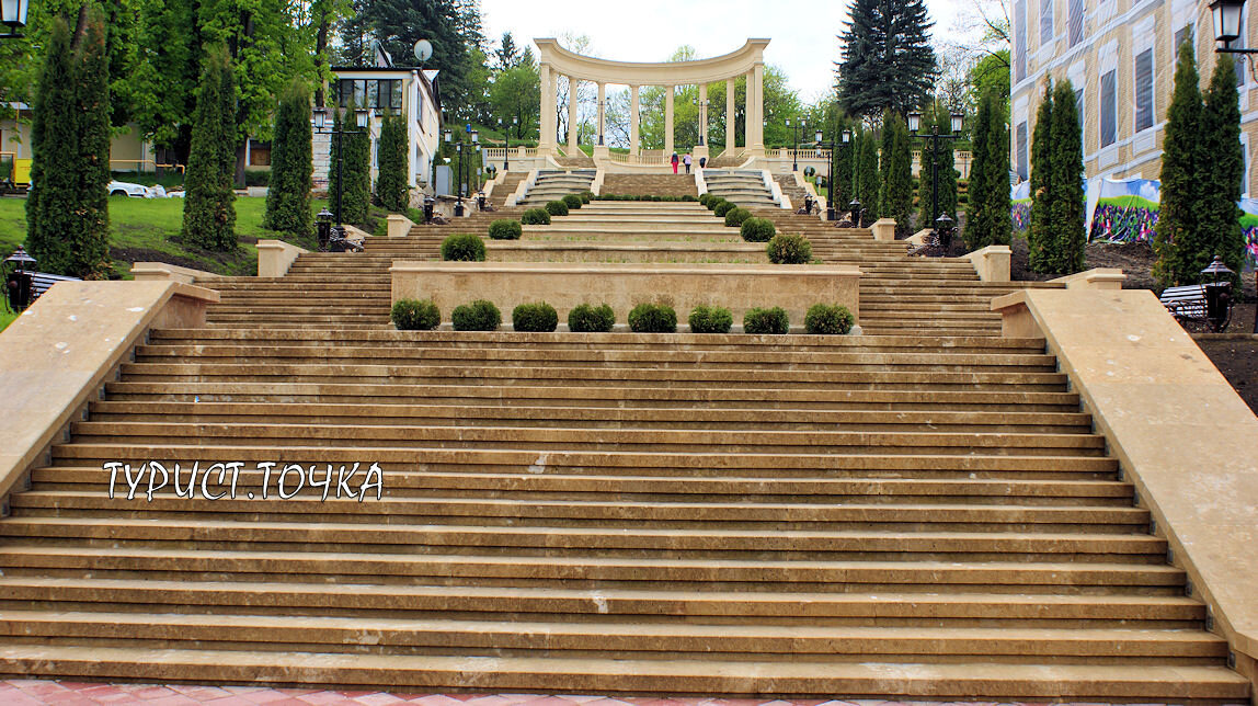 Каскадная лестница в Кисловодске