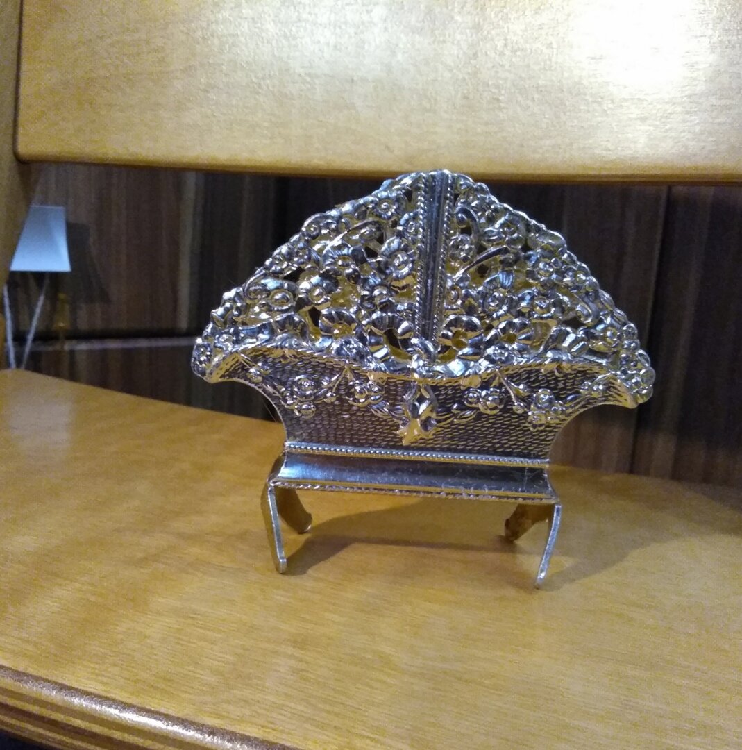Старая салфетница