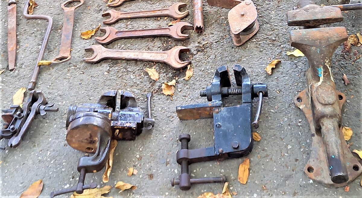 тиски на барахолке