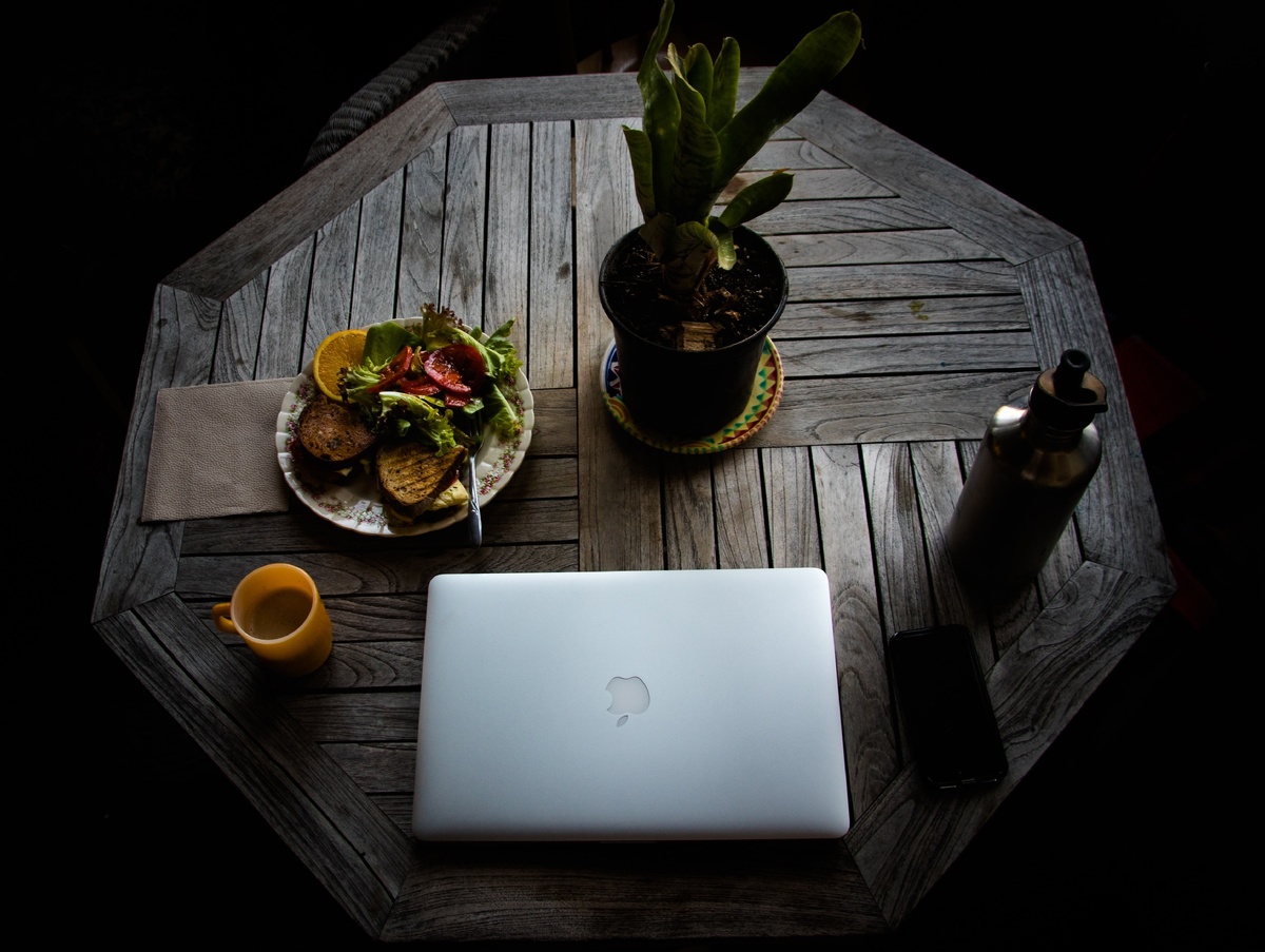 https://unsplash.com/@dylandgillis