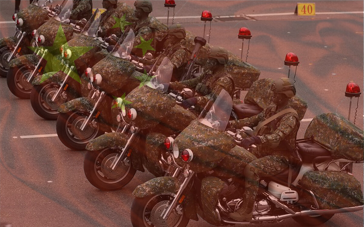 Тайваньские войска во время парада, посвященного годовщине синхайской революции