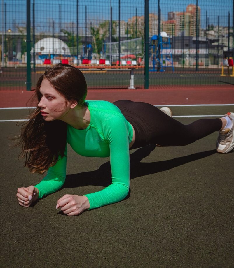 Ознакомиться с другими расцветками и моделями спортивной одежды: https://smithfit.ru/