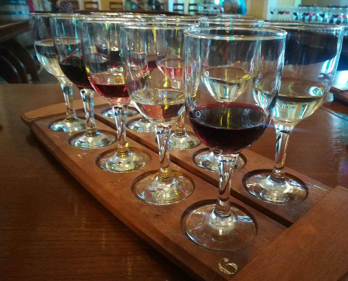 В линейке множество вин. Все за раз не попробуешь