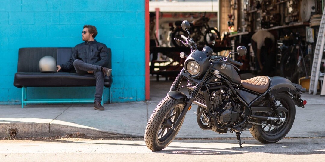 Кто сказал, что на мотоцикле обязательно нужно гонять?