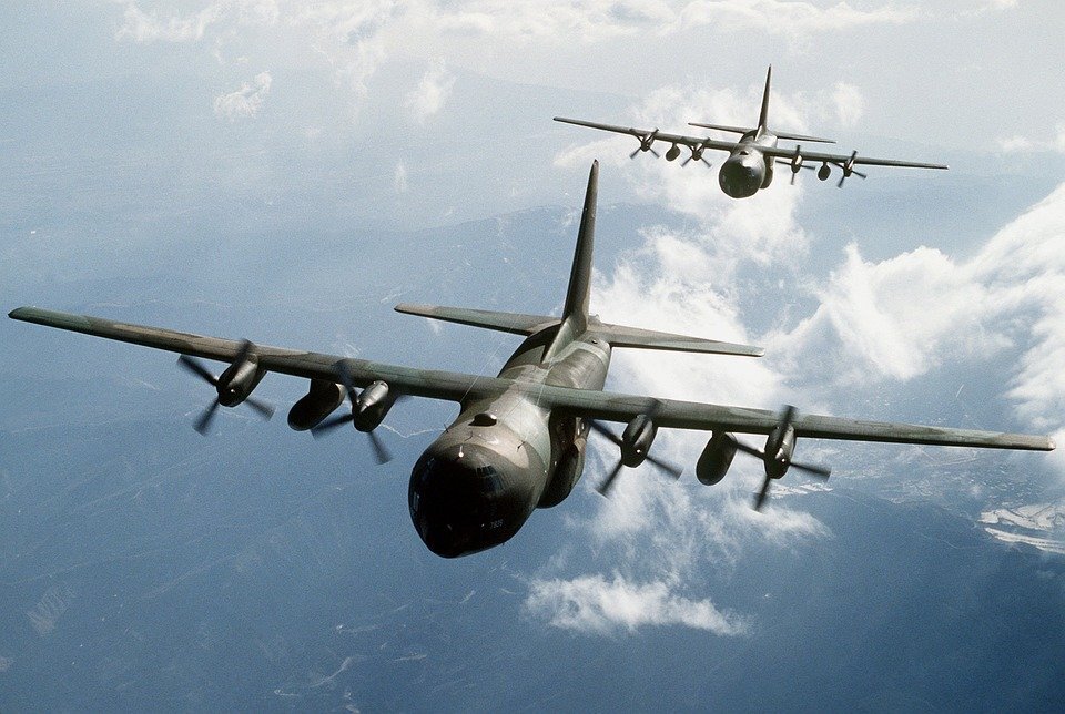 Изображение взято для ознакомления. https://cdn.pixabay.com/photo/2010/12/06/22/aircraft-1005_960_720.jpg