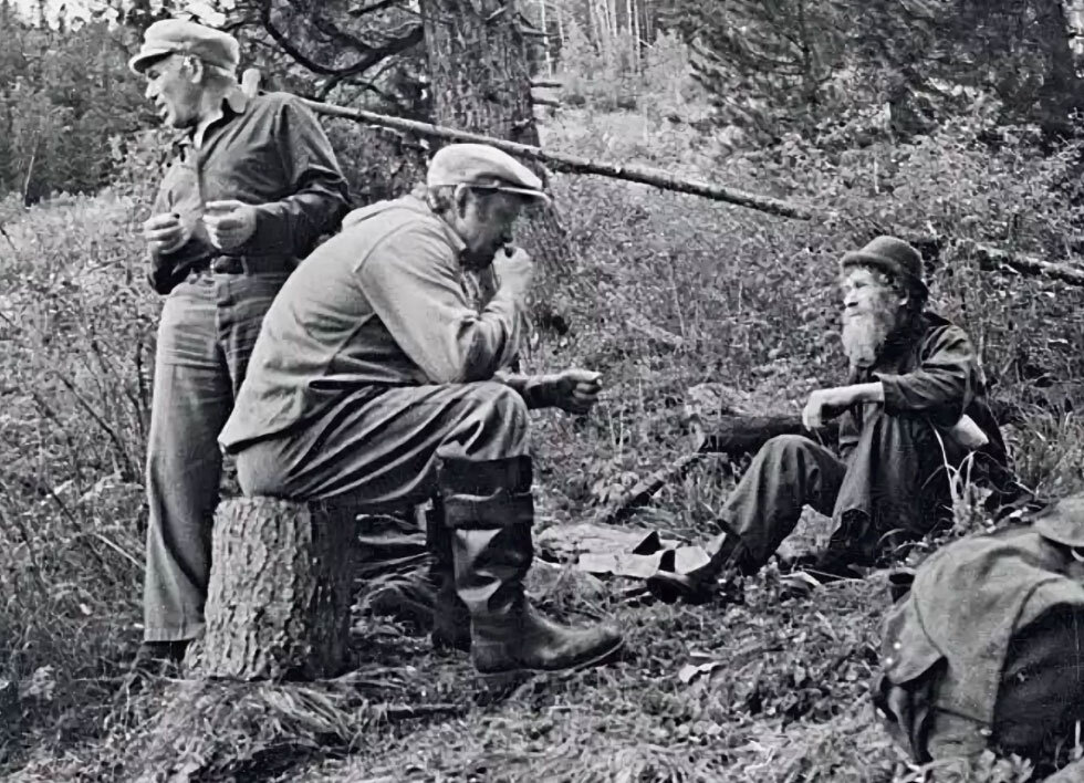 Песков таёжный тупик. Таёжный тупик фото. Таёжный тупик книга. Пик победы хребет черского. На каком горном хребте располагается таежный тупик.