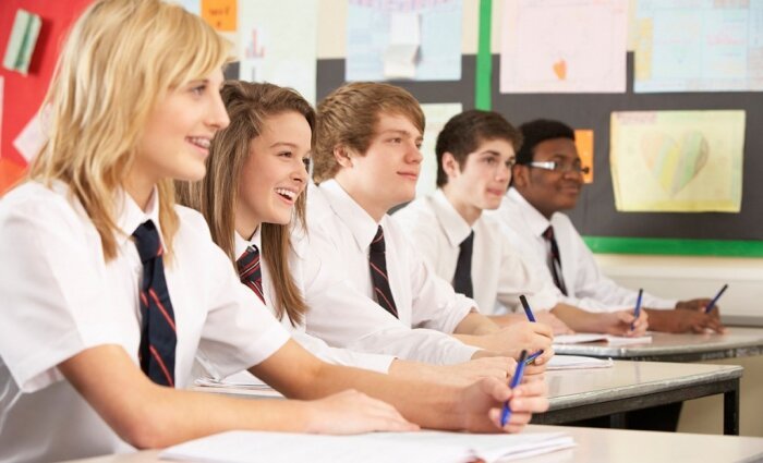 Бизнес-план был разработан для города Ярославль, которое имеет население 606 703 человек. Город является областным центром. Количество учебных заведений - 79. Эту модель бизнес-плана частной школы можно использовать для городов, которые являются областными центрами с населением от 500 000 до 800 000 человек.