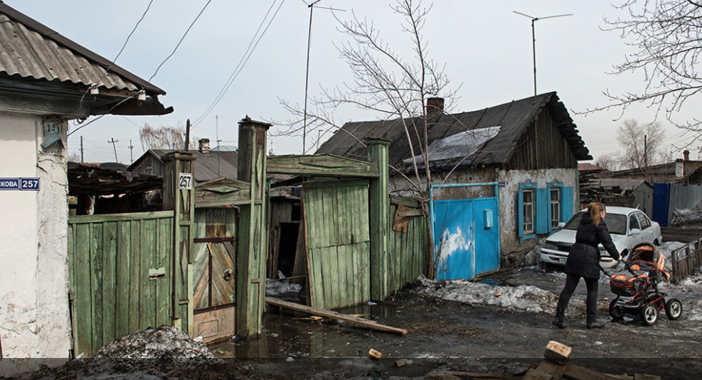 Изображение из открытых источников. Это - Ярославская область, но мест таких много. Да, люди до сих пор живут так(((