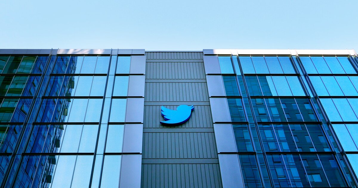 Twitter хоть и упал, но у него есть силы подняться...