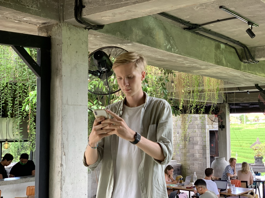 Макс Колгин — автор канала