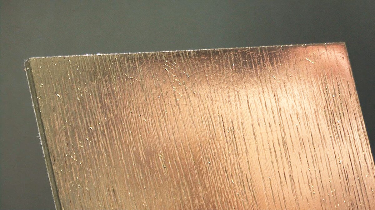 Зеркальная поталь на шпоне