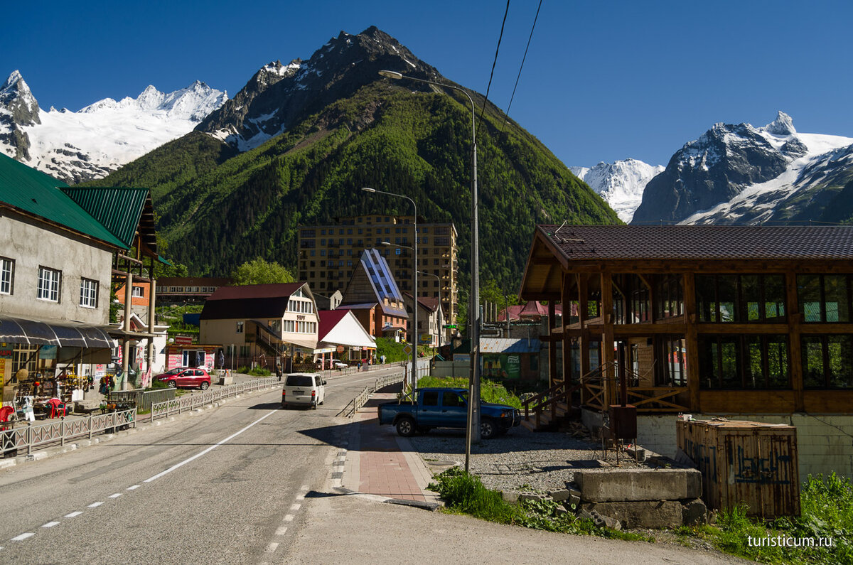 Отели Домбая. 