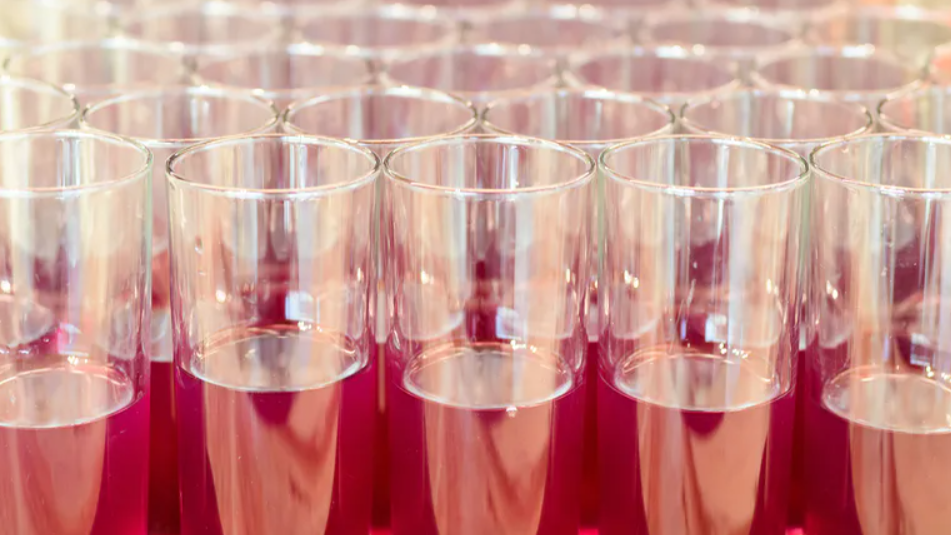 Сироп из свеклы - натуральное средство от боли в горле.