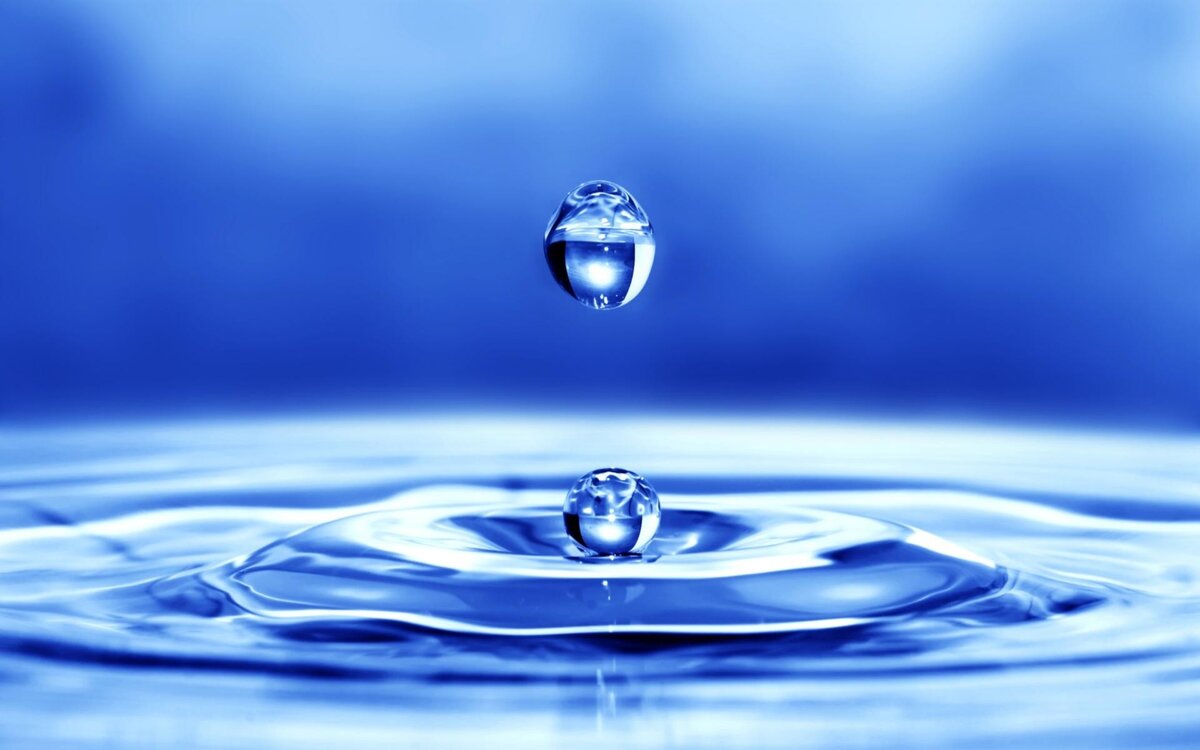 Память воды —  способность воды сохранять память о ранее растворенных в ней веществах даже после произвольного числа серийных разведений.