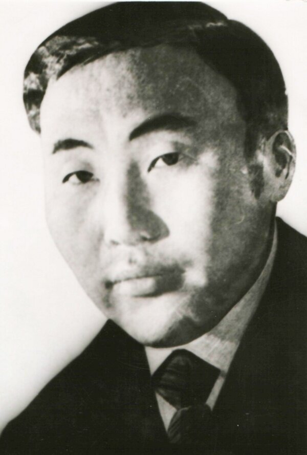 Бурятский поэт Дондок Улзытуев (1936-1972)