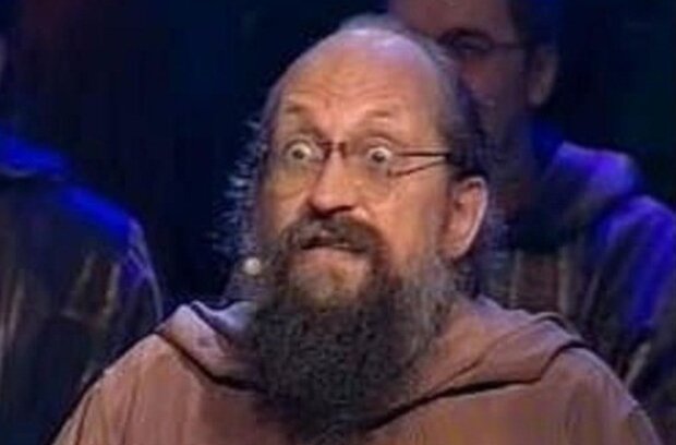 А это один из моих любимых кадров- реакция Анатолия на ответ про лошадь, разошедшийся на мемы.