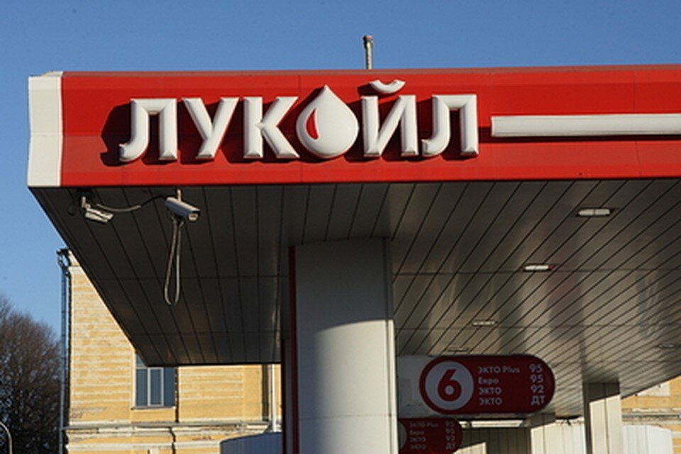    "Лукойл" переведет более 400 купленных у Shell АЗС под финский бренд Teboil  GLOBAL LOOK PRESS