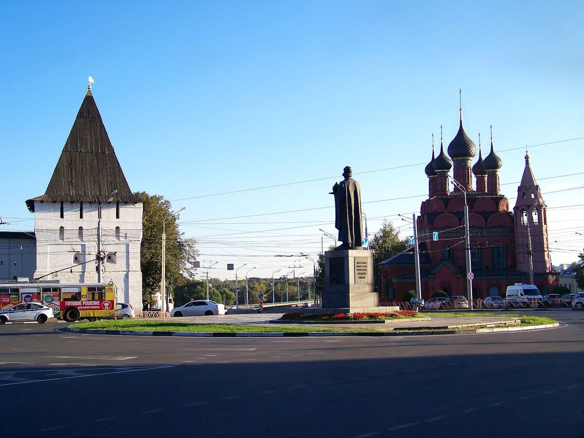 центральная площадь в ярославле