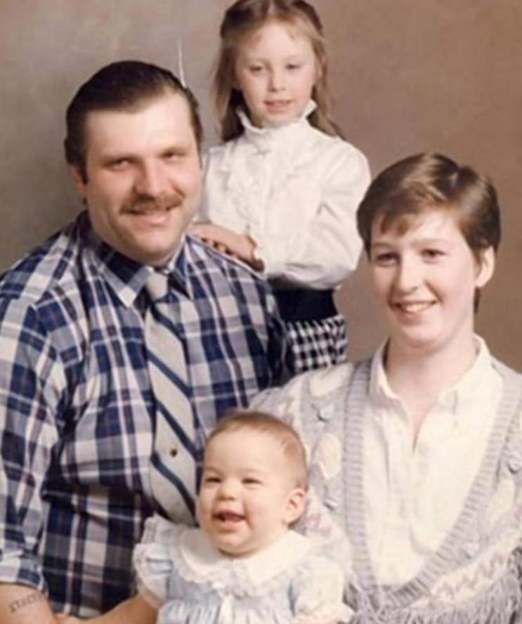 Стейси со своим первым мужем Майклом и двумя дочерьми