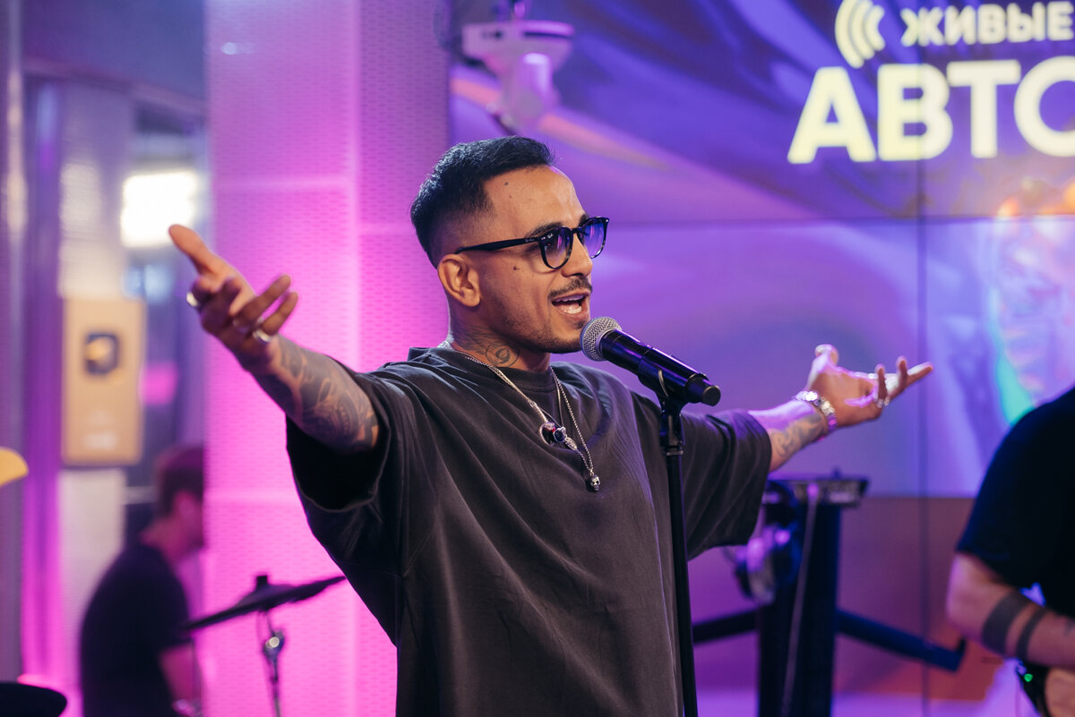 Премьера песни Natana "Добавь лето" на Авторадио