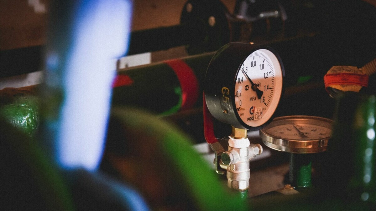     После подтверждения готовности всех объектов теплоснабжения города Казань получила паспорт готовности к зиме. Об этом стало известно на деловом понедельнике в мэрии города.