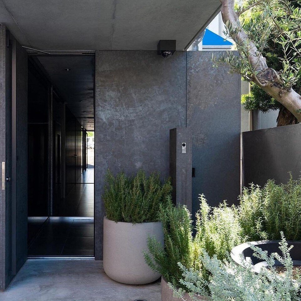    Соцсети студии Apollo Architects & Associates