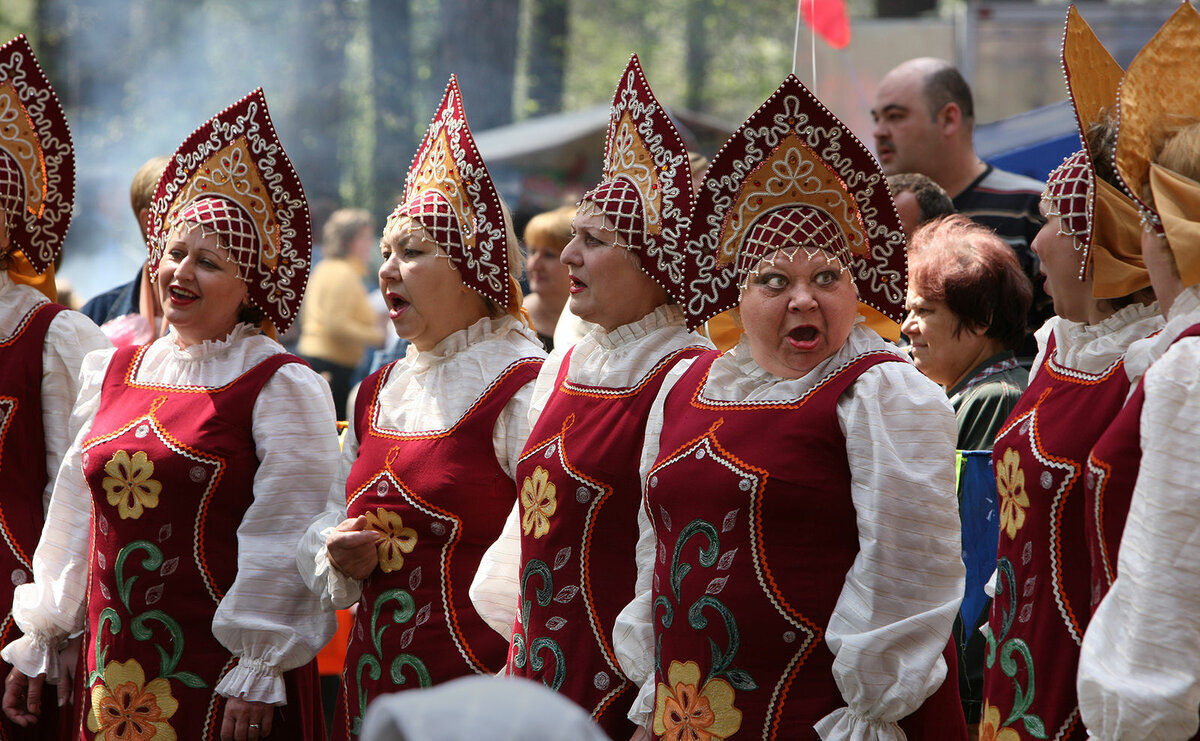Как-то, соблазнившись на название «Фольклорно-этнографический фестиваль»,  пошел на мероприятие, организованное на центральной площади Хабаровска.
