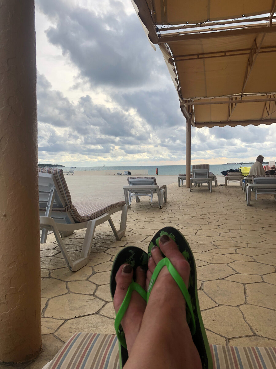 Пляж санатория Красная Талка в Геленджике.