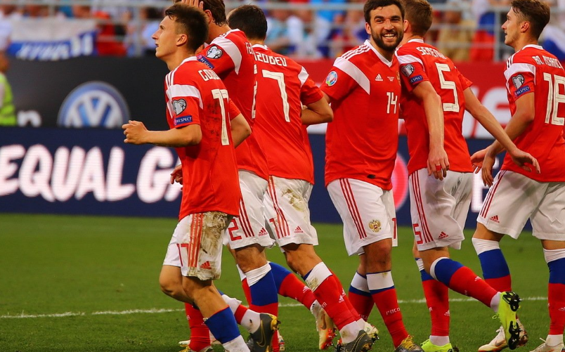 Матч по футболу сегодня россия сербия