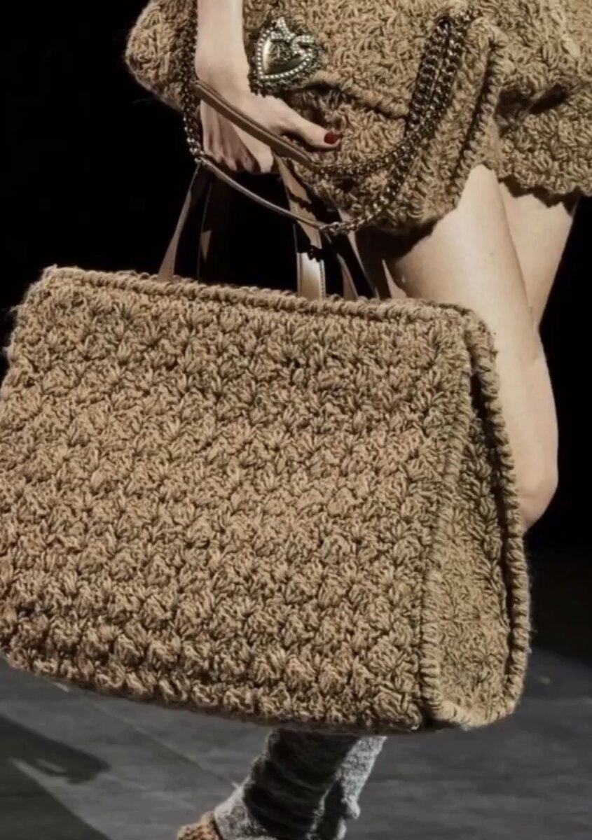 Источник: Vogue Runway