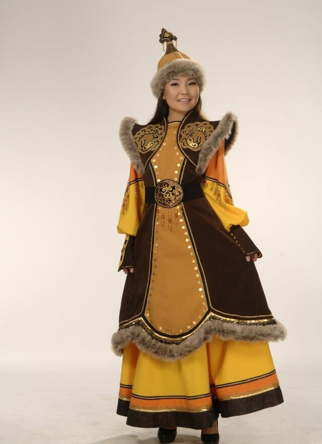 Алтайский женский костюм