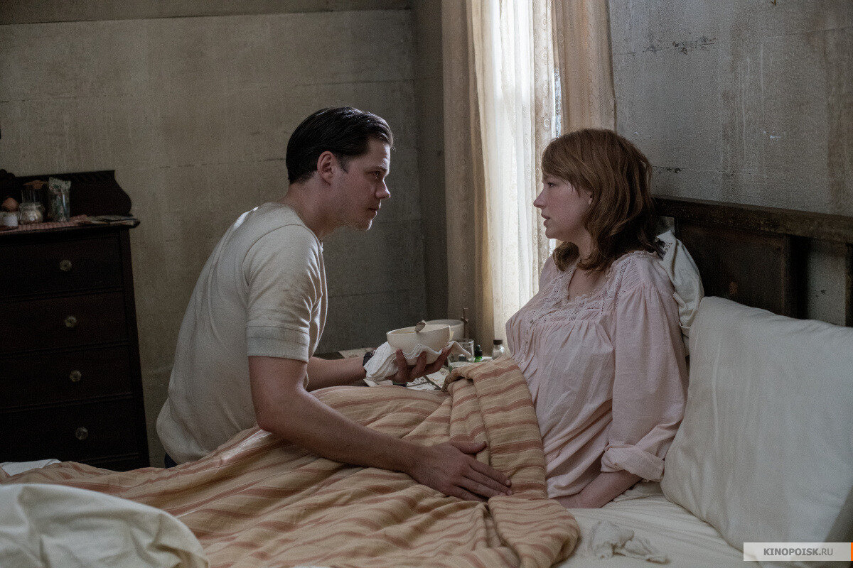 Кадр из фильма "Дьявол всегда здесь"