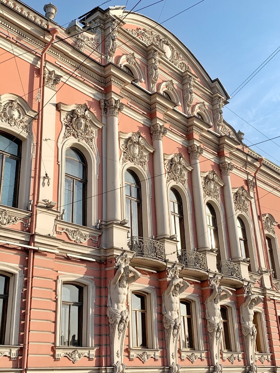 Самое красивое здание в нашей стране (для меня)