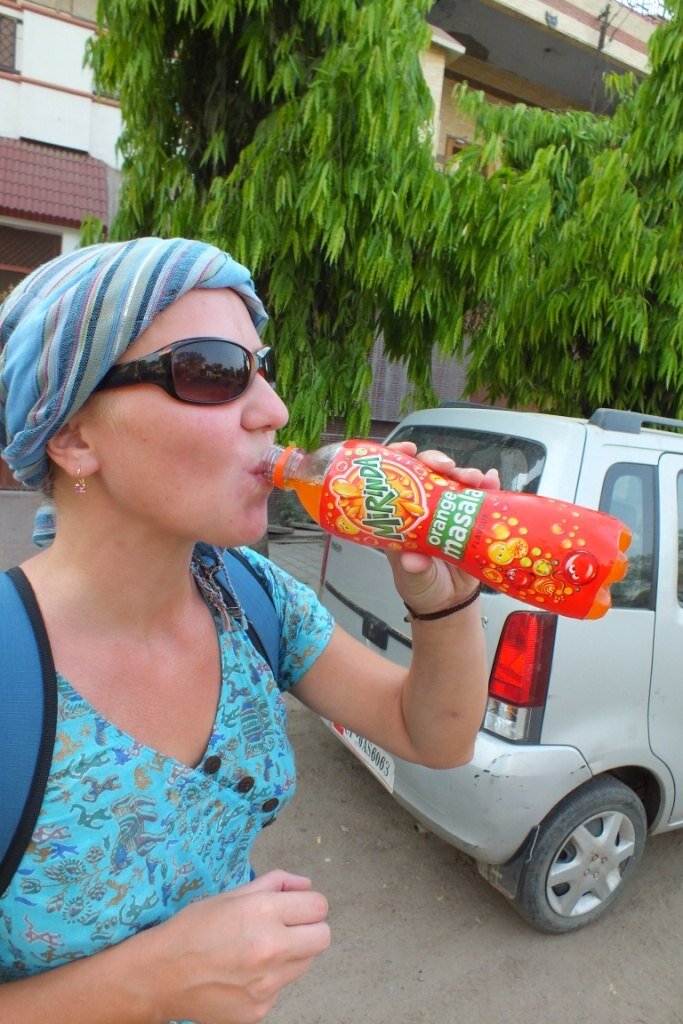 Автор пьёт Миринду Масалу. Первый и последний раз в жизни.